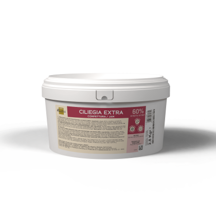 Secchiello bianco in plastica da 2,8 kg con etichetta "Ciliegia Extra 60% Confettura" rosa e beige.