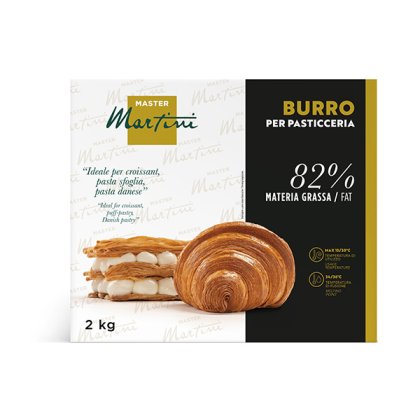Confezione da 2kg di Burro per Pasticceria Master Martini all'82% di grassi, con croissant e sfoglia farcita di crema.