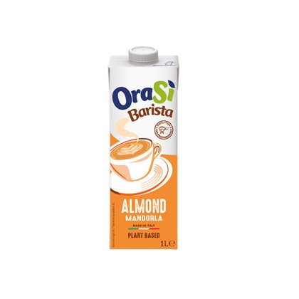 Cartone da 1L di OraSì Barista Almond, bevanda vegetale, confezione arancione con grafica tazza, prodotto in Italia.