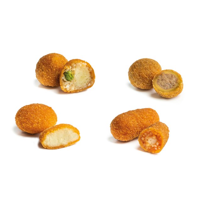 Quattro crocchette fritte impanate, intere e a metà, con ripieni diversi: formaggio, carne e salsa di pomodoro.