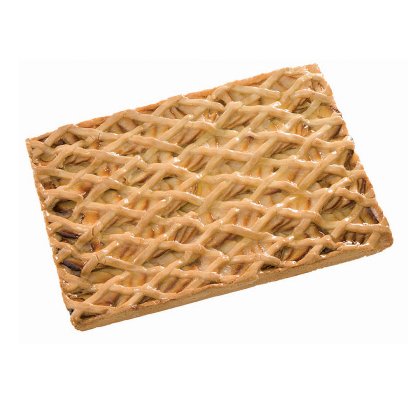 Crostata rettangolare con copertura a griglia dorata e ripieno di frutta visibile, su sfondo bianco.