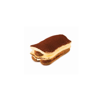 Fetta rettangolare di tiramisù con savoiardi e crema a strati, spolverata di cacao, su sfondo bianco