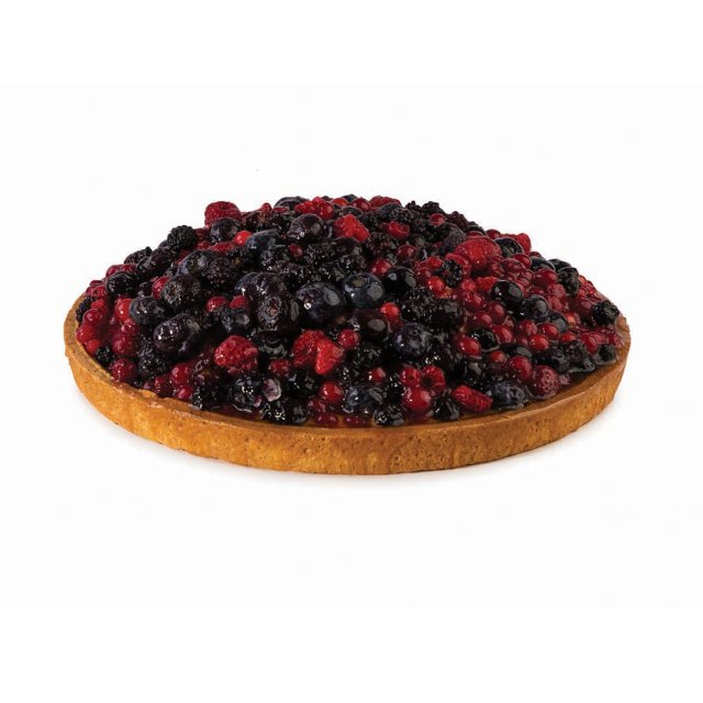 Crostata rotonda con pasta frolla dorata e ricco mix di frutti di bosco lucidi