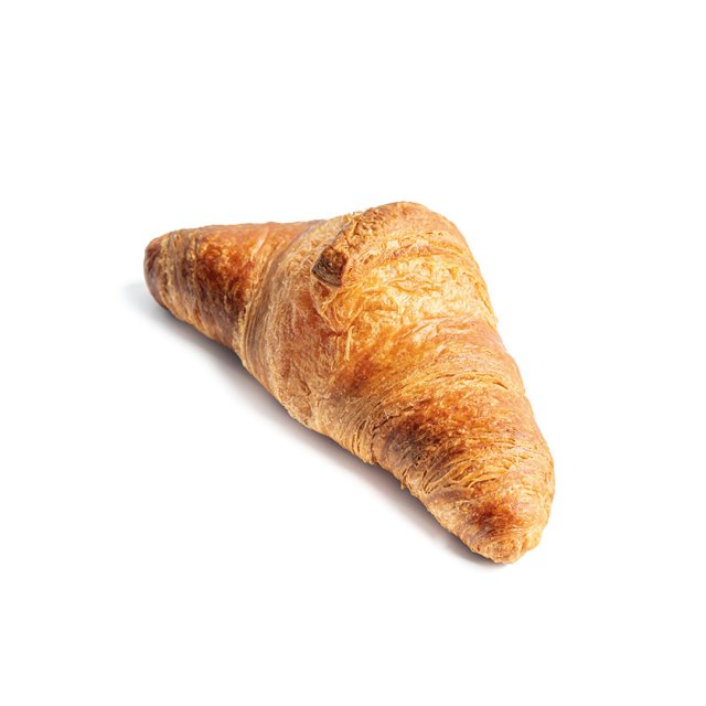 Croissant dorato e friabile con pasta sfoglia a strati, su sfondo bianco.