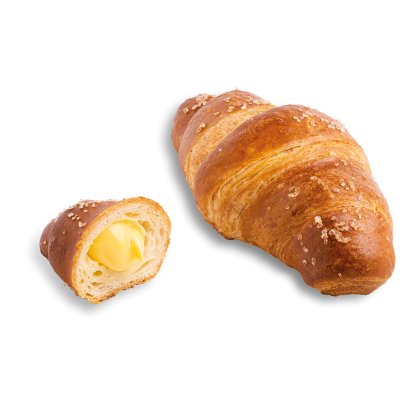 Croissant pretzel dorato con sale grosso, intero e tagliato per mostrare il ripieno cremoso al burro.