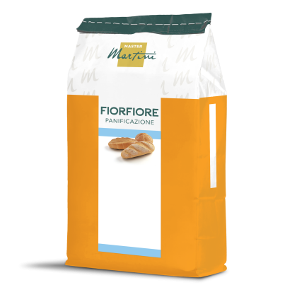 Sacco arancione e bianco di farina Master Martini Fiorfiore Panificazione con panini in etichetta.