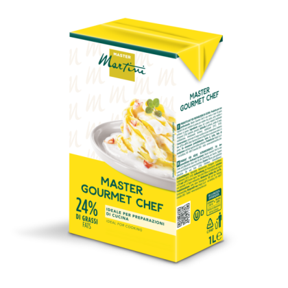 Confezione gialla da 1L di panna da cucina Master Martini Gourmet Chef, 24% grassi, etichetta con piatto di pasta.